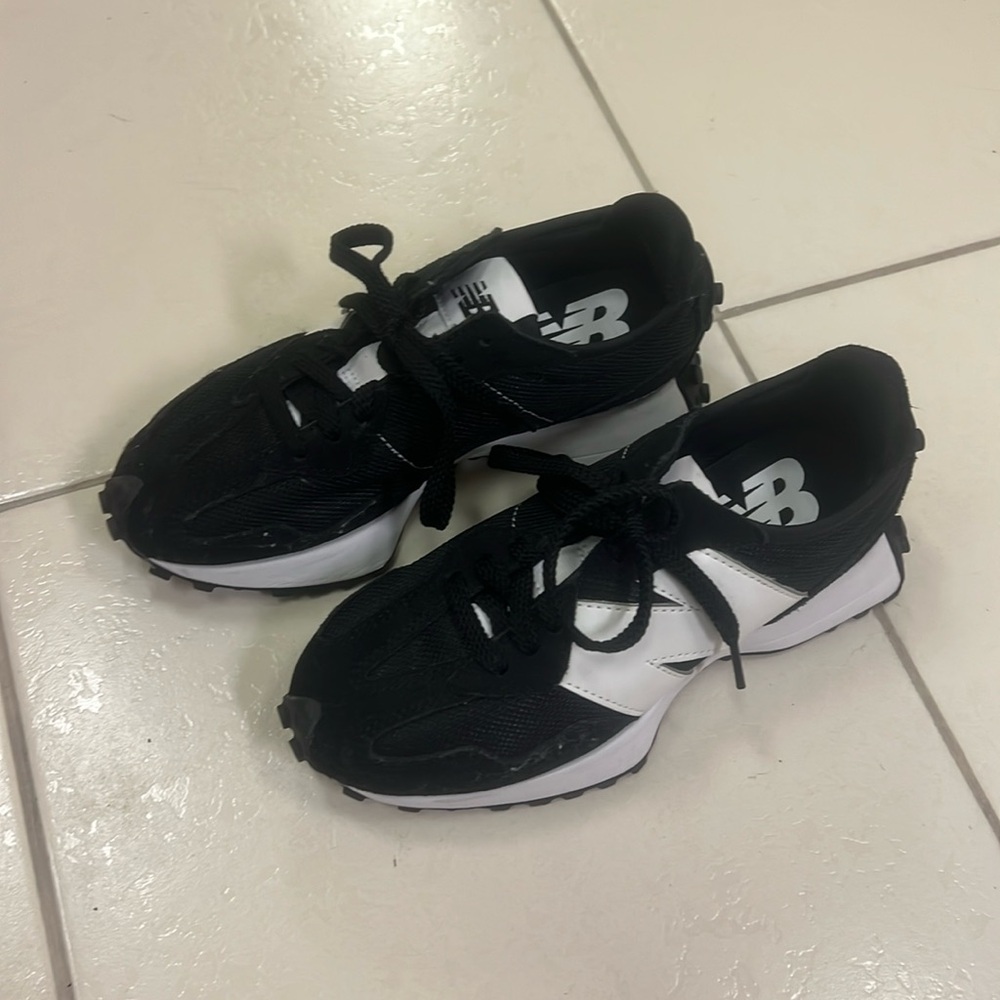 Worn once new balance sneakers women